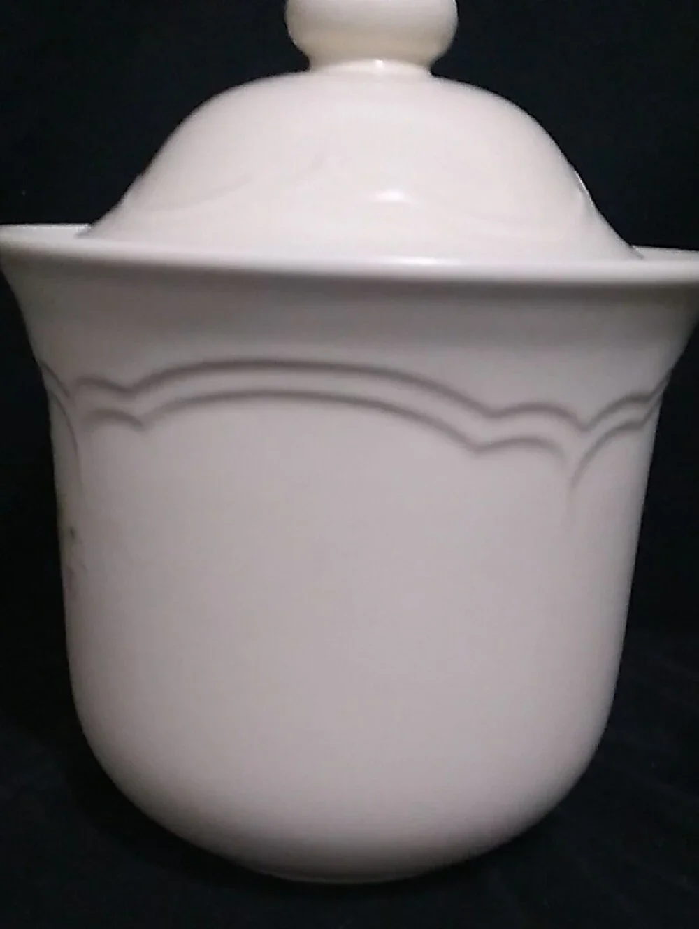 Vintage Pfaltzgraff Tea Rose Stoneware Canister (B9)